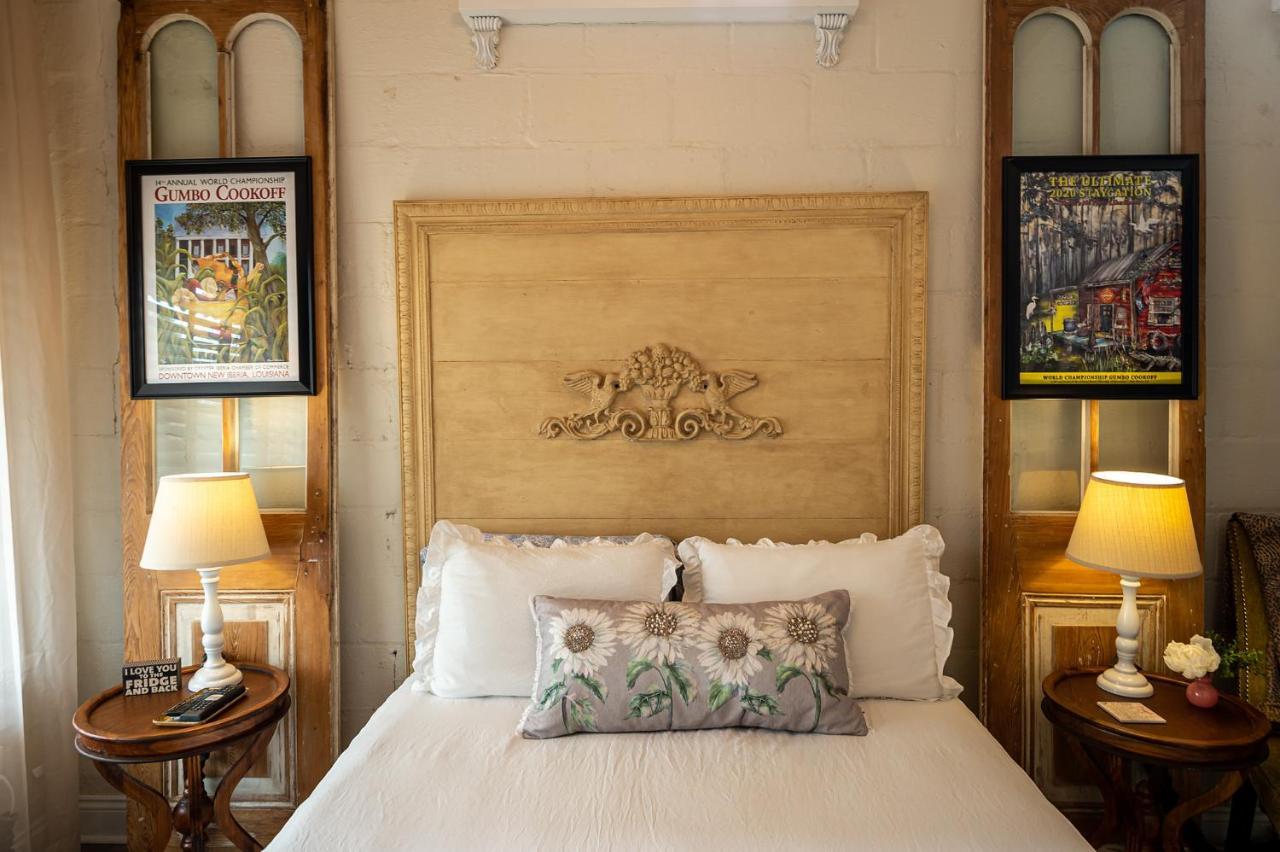 Chateau Royale, Pet Friendly, On Bayou, Downtown! New Iberia Esterno foto