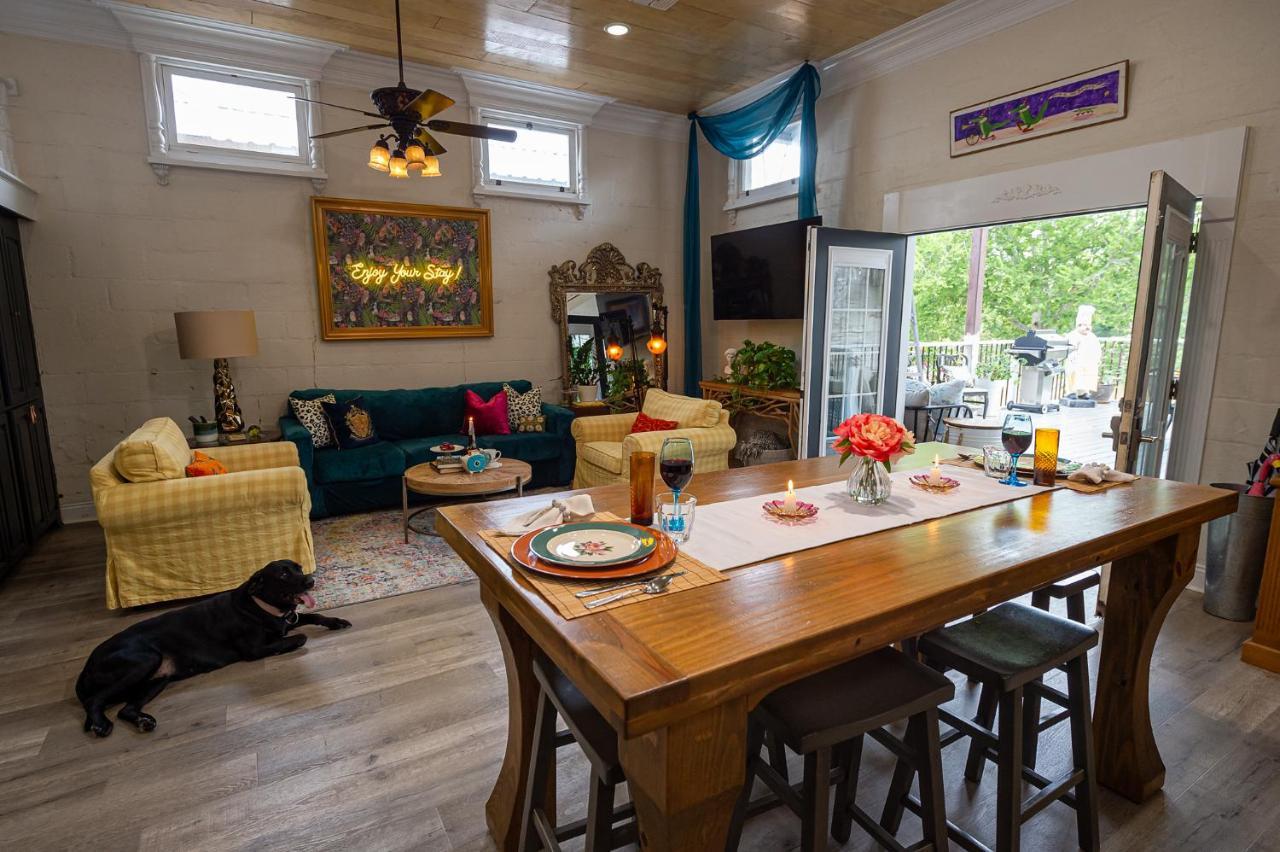 Chateau Royale, Pet Friendly, On Bayou, Downtown! New Iberia Esterno foto
