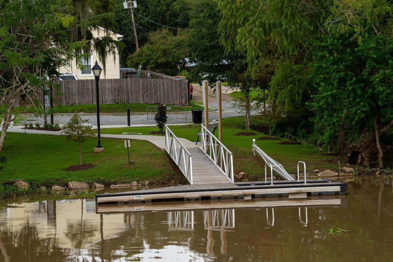 Chateau Royale, Pet Friendly, On Bayou, Downtown! New Iberia Esterno foto