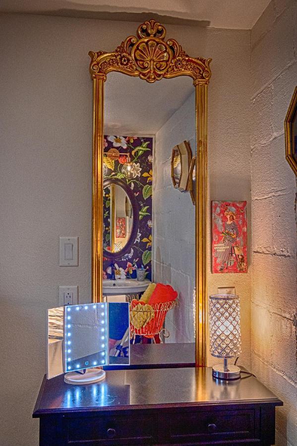 Chateau Royale, Pet Friendly, On Bayou, Downtown! New Iberia Esterno foto