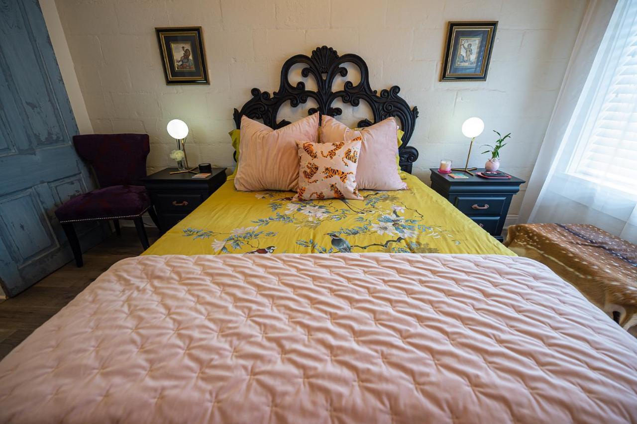 Chateau Royale, Pet Friendly, On Bayou, Downtown! New Iberia Esterno foto